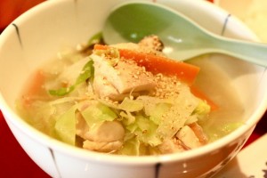 ベジフェス　８種の野菜と鶏の食べるスープ２